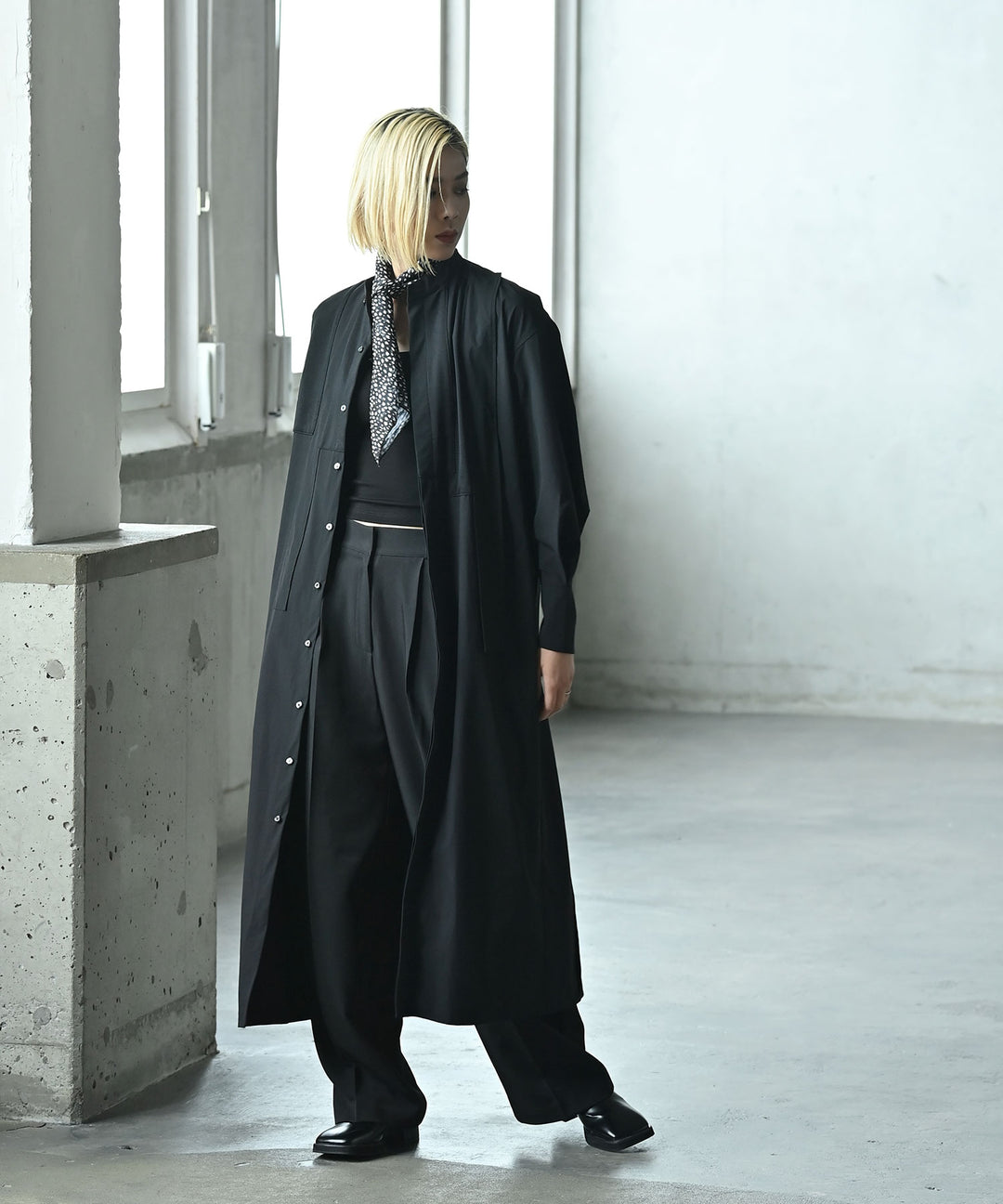 ハンドペイント風ドットスカーフ