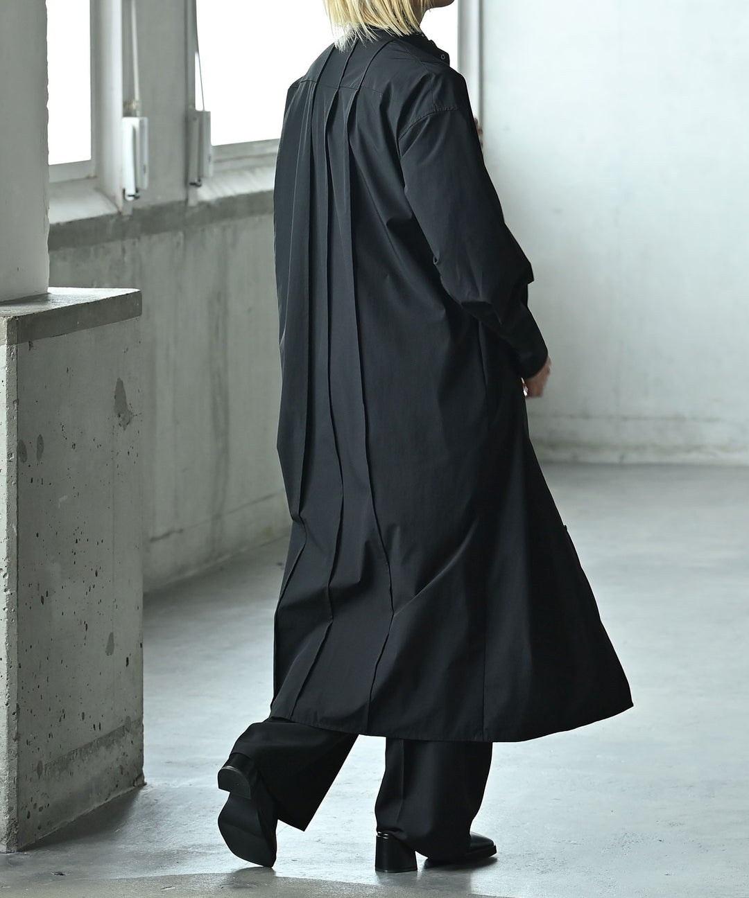 モノクロームミックスロングシャツ