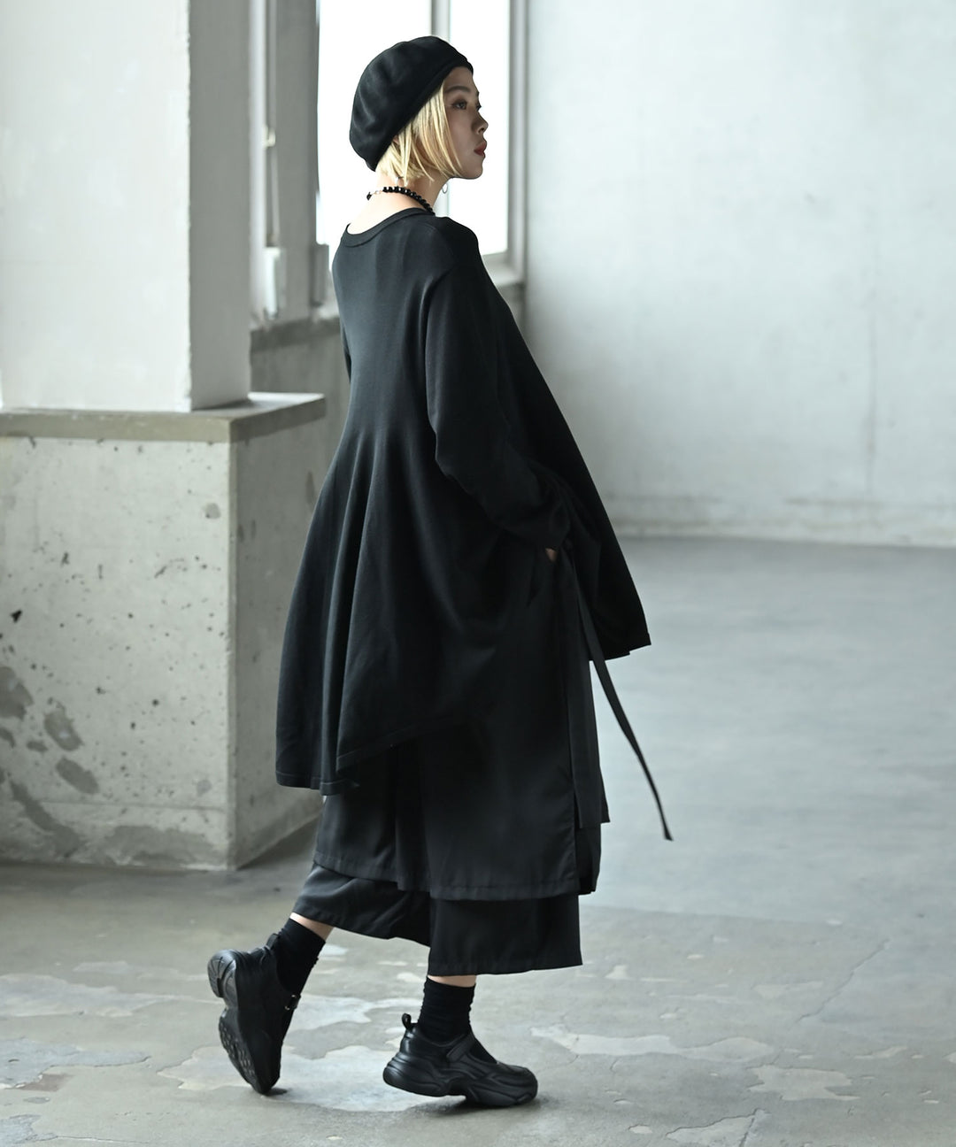 アシンメトリーニットプルオーバー