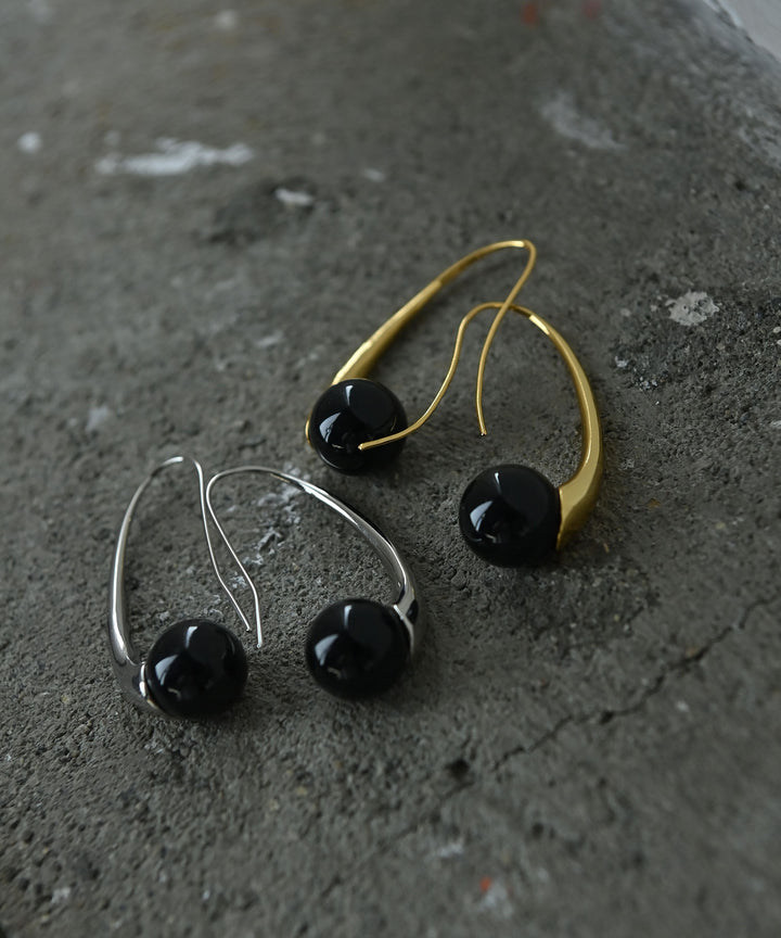 ブラックストーンフックピアス