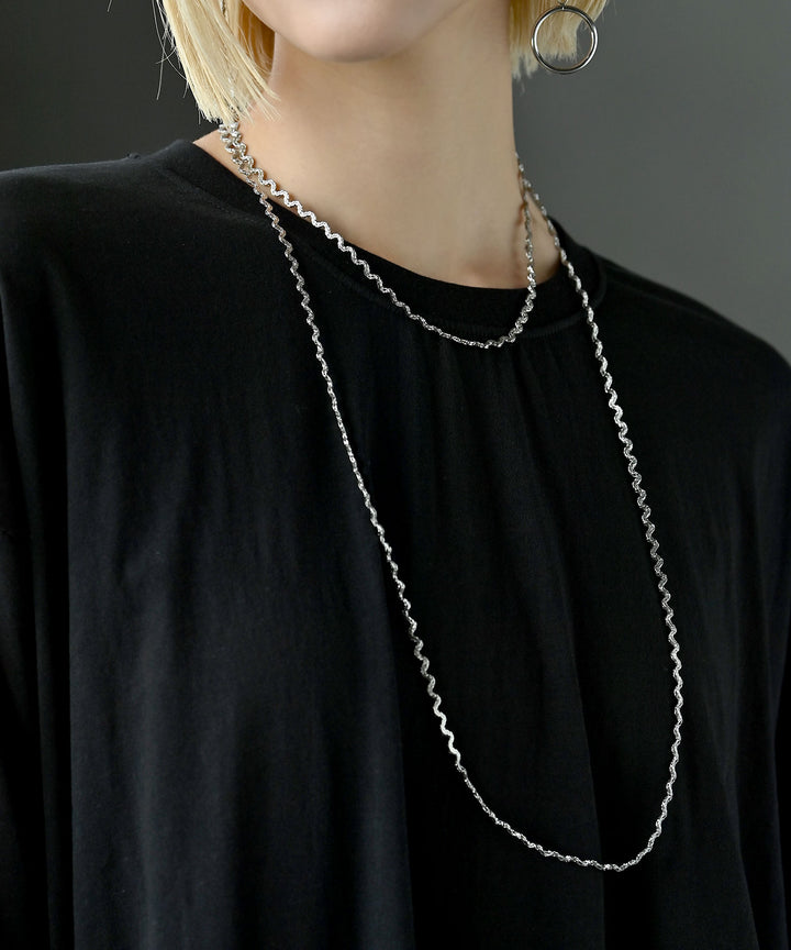二連ロングネックレス