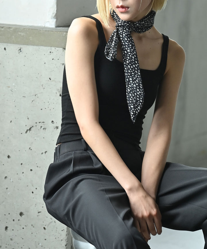 ハンドペイント風ドットスカーフ