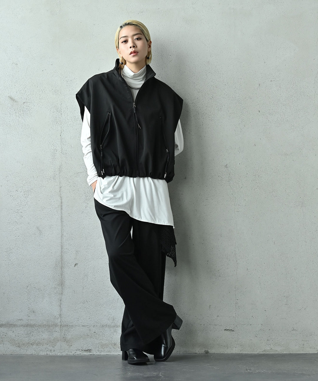 スタンドカラーベスト