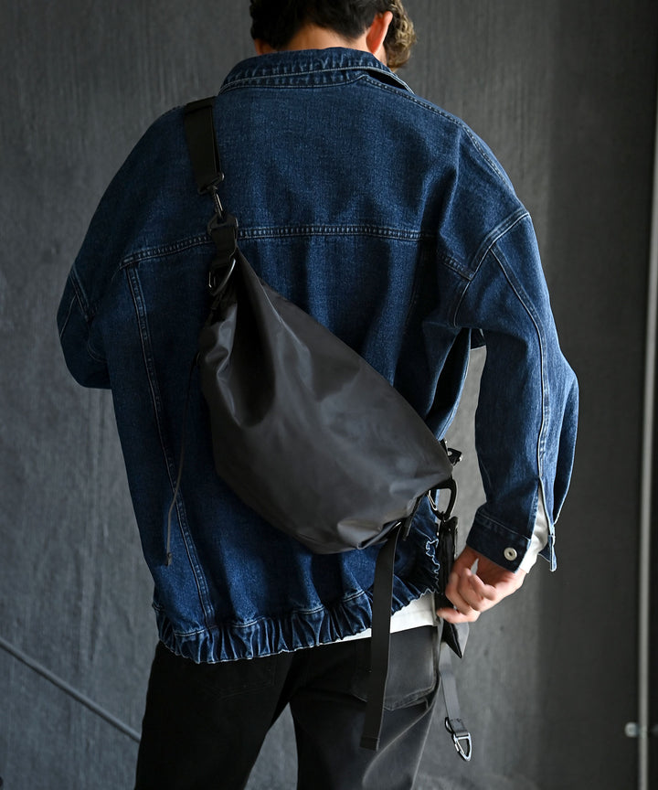 UNISEX ナイロンバッグ