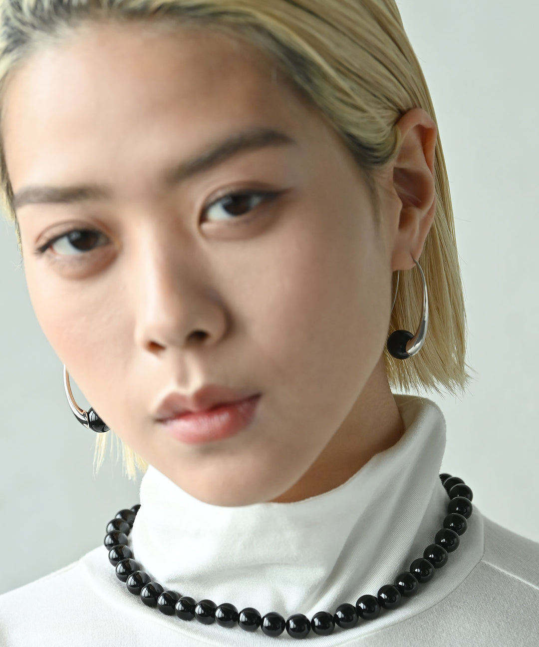 ブラックストーンフックピアス