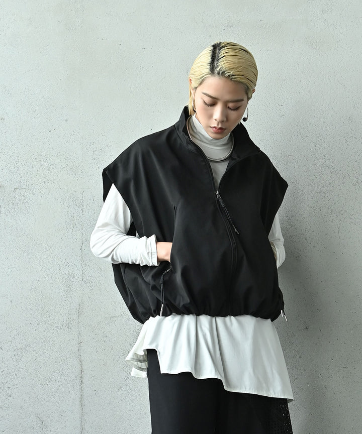 スタンドカラーベスト