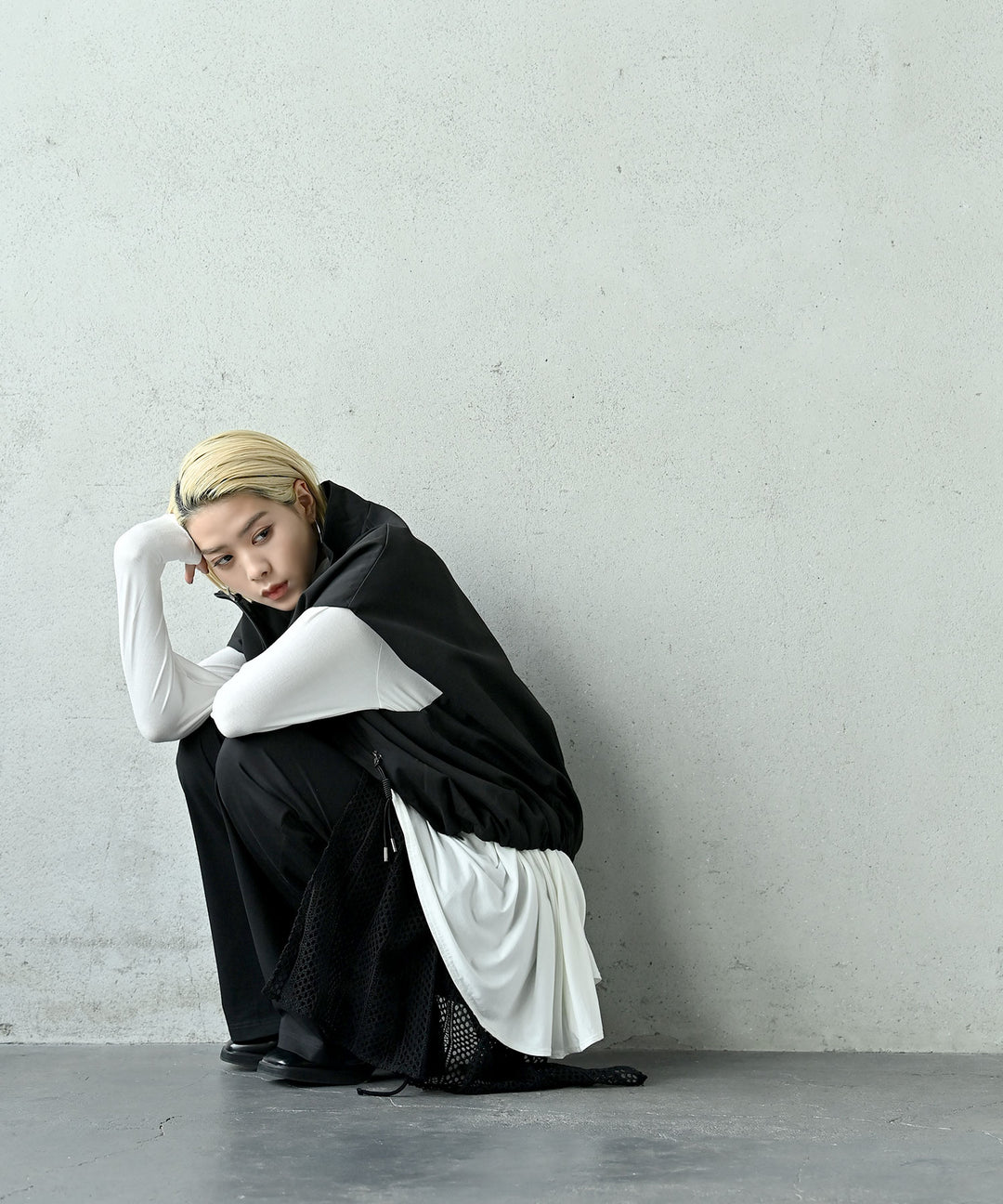 スタンドカラーベスト