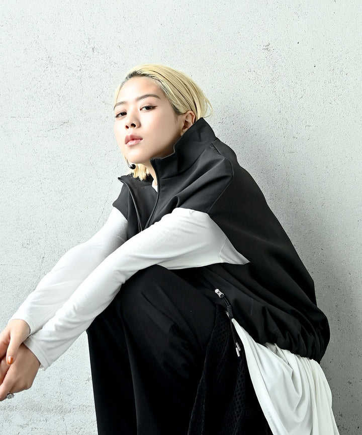 スタンドカラーベスト