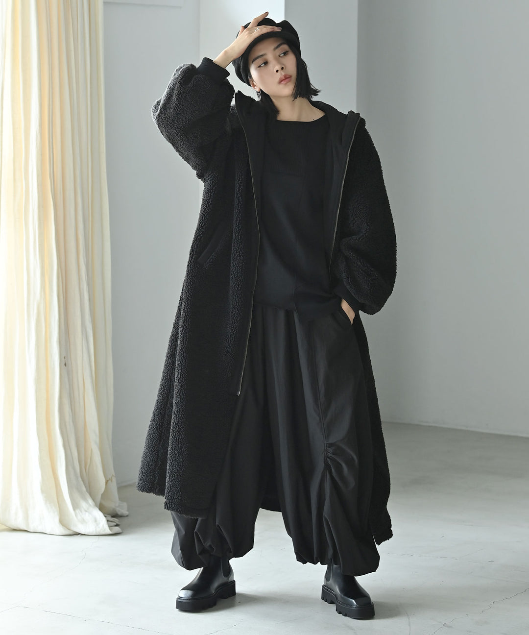 リバーシブルボアロングコート