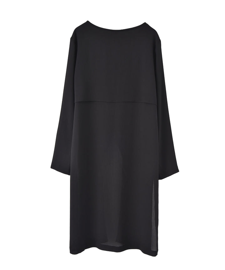 カーブレイヤーブラウス