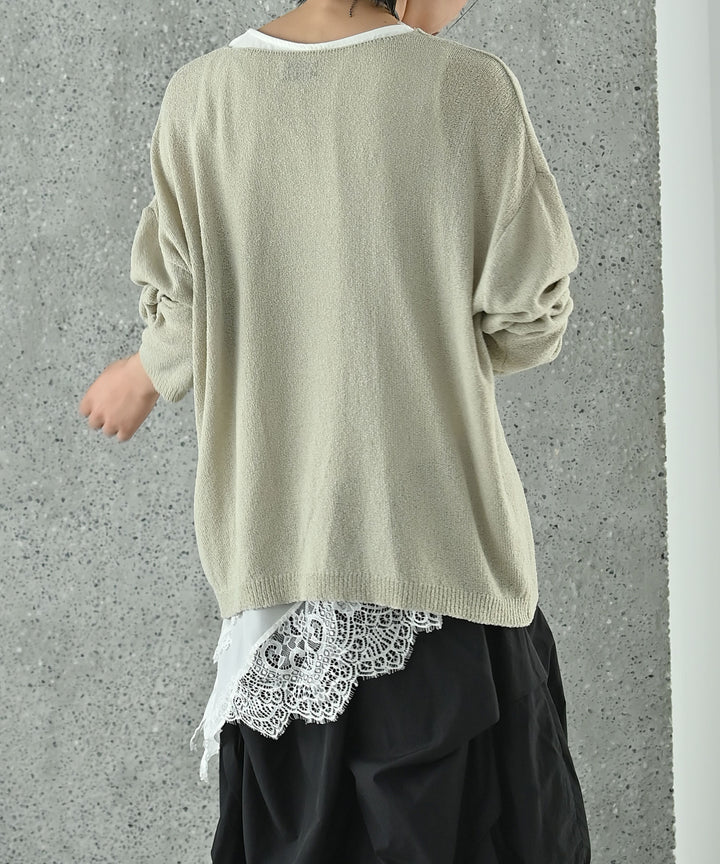 ルーズラウンドネックニット
