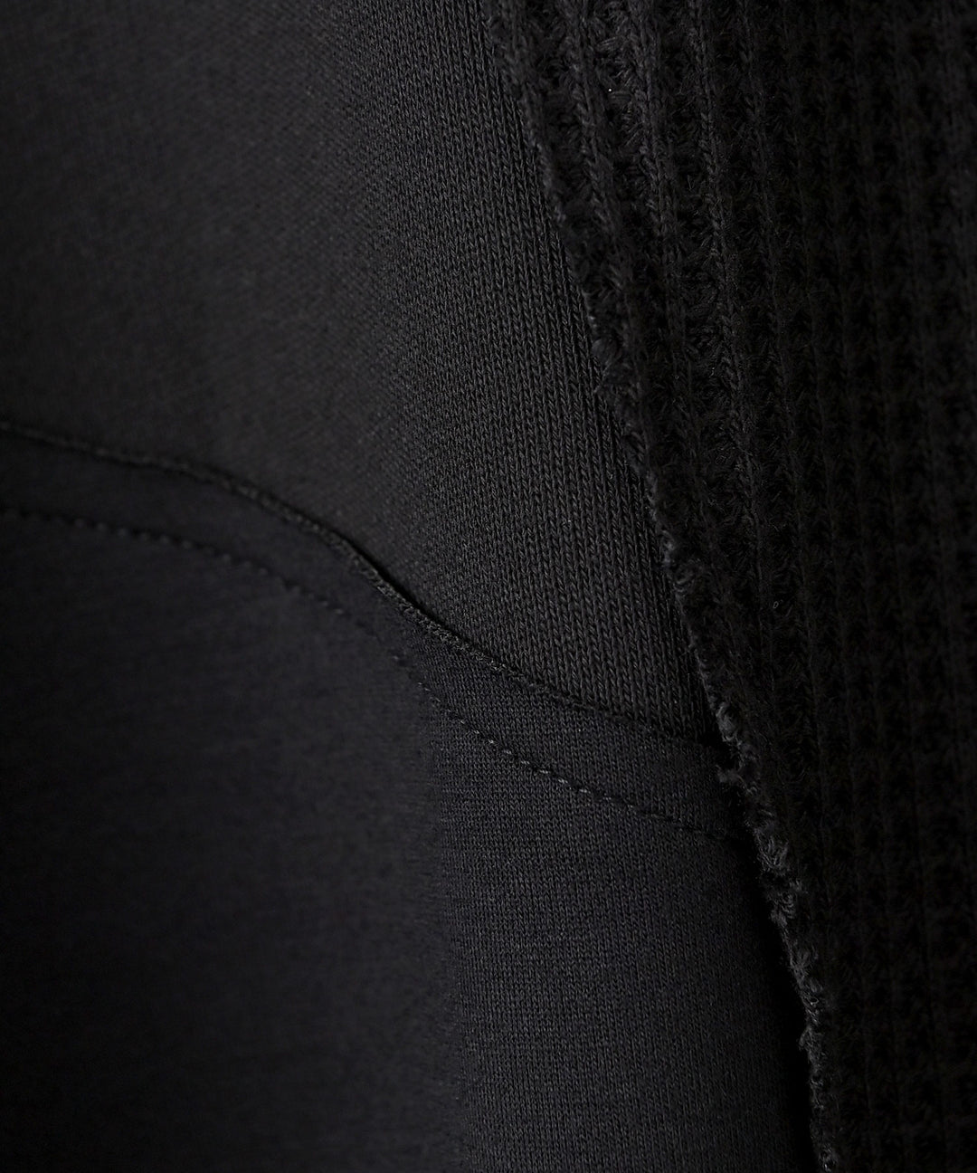 UNISEX テクニカルパッチワークトップス