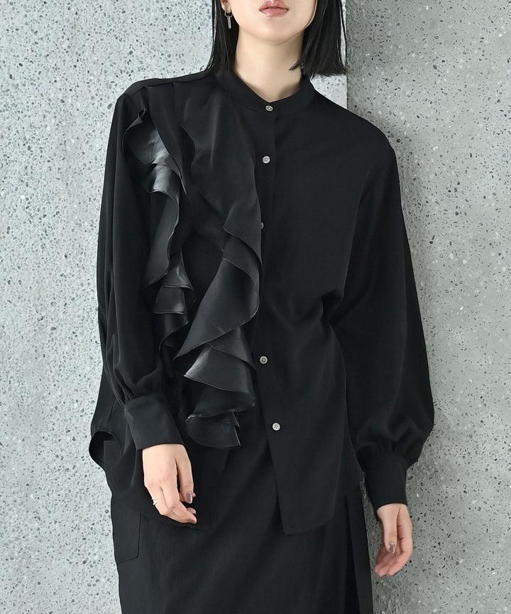 アシンメトリーラッフルスタンドシャツ