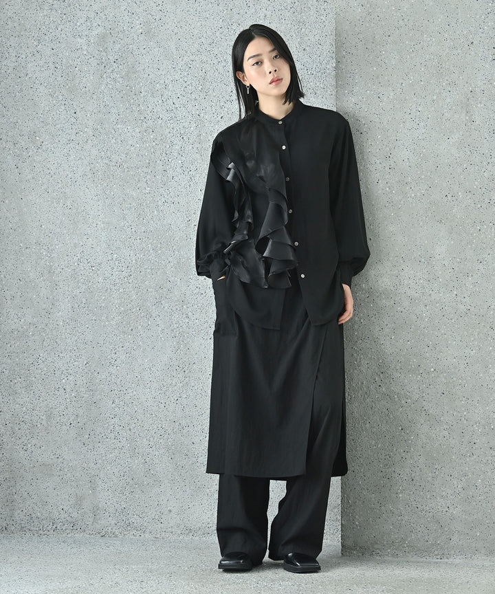 アシンメトリーラッフルスタンドシャツ