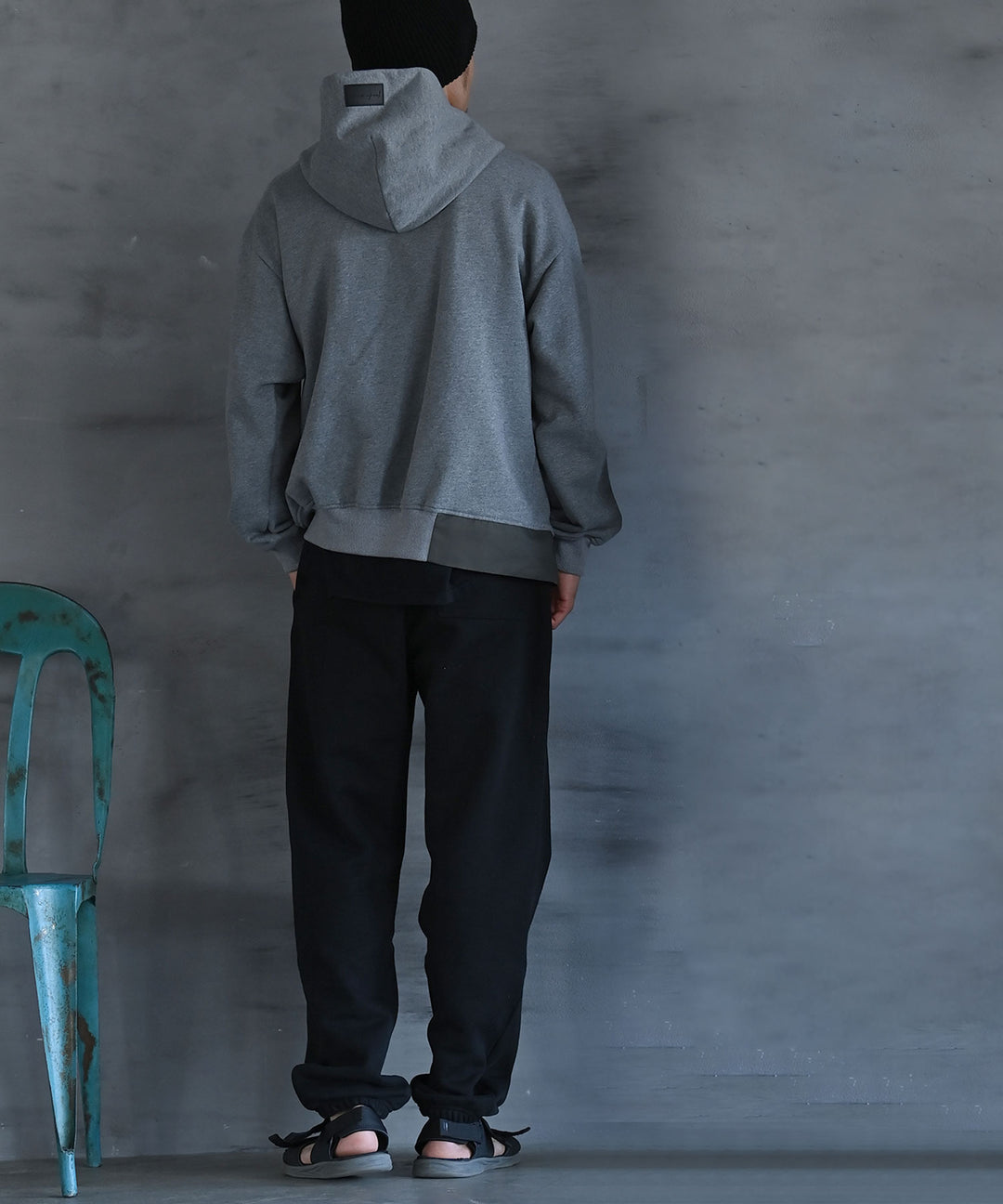 UNISEX スイッチングジップフーディー