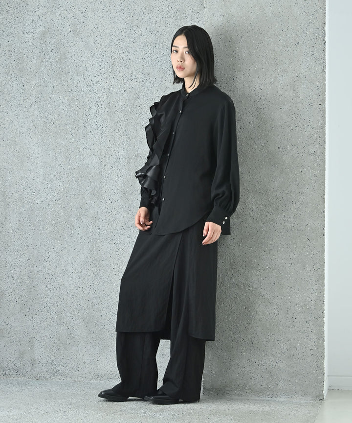 アシンメトリーラッフルスタンドシャツ
