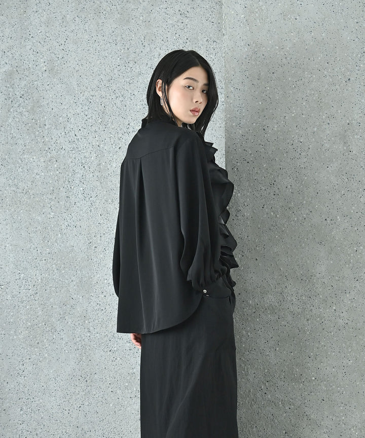 アシンメトリーラッフルスタンドシャツ