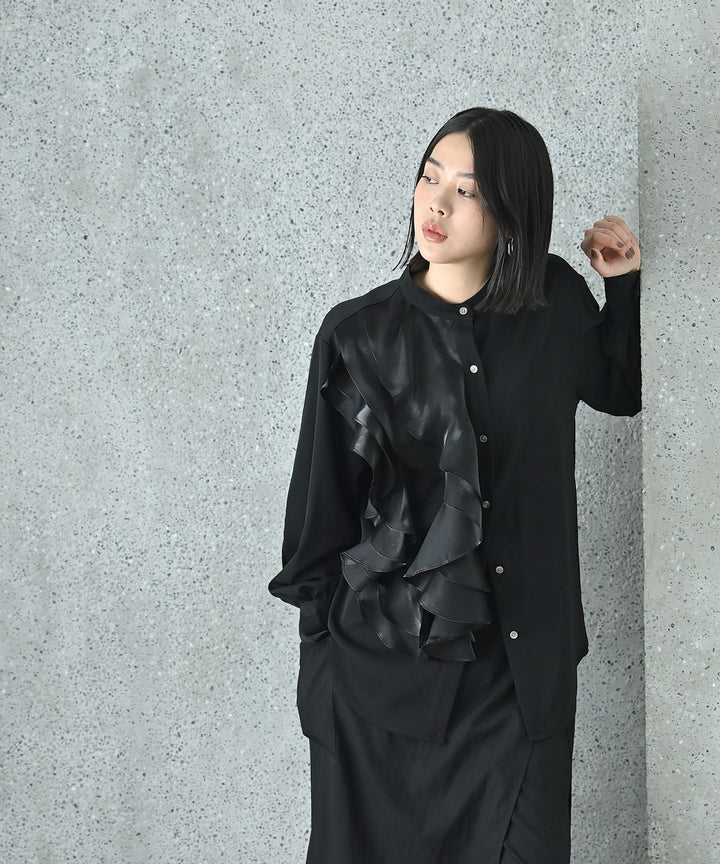 アシンメトリーラッフルスタンドシャツ