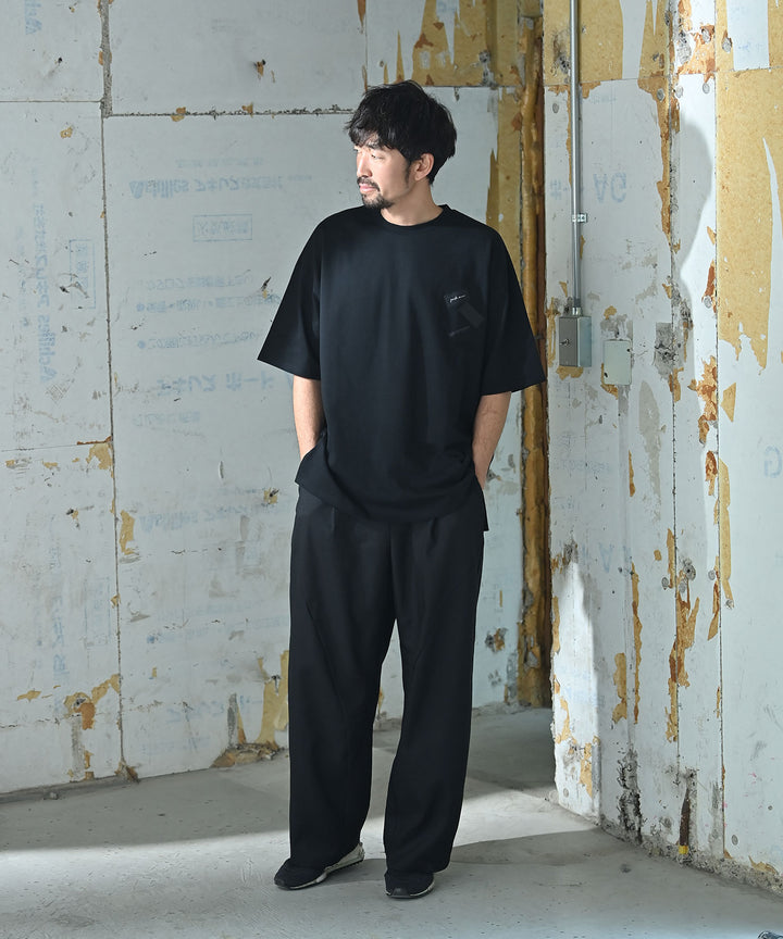 UNISEX コンセプトTシャツ