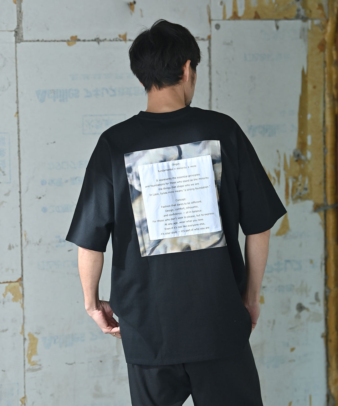 UNISEX コンセプトTシャツ