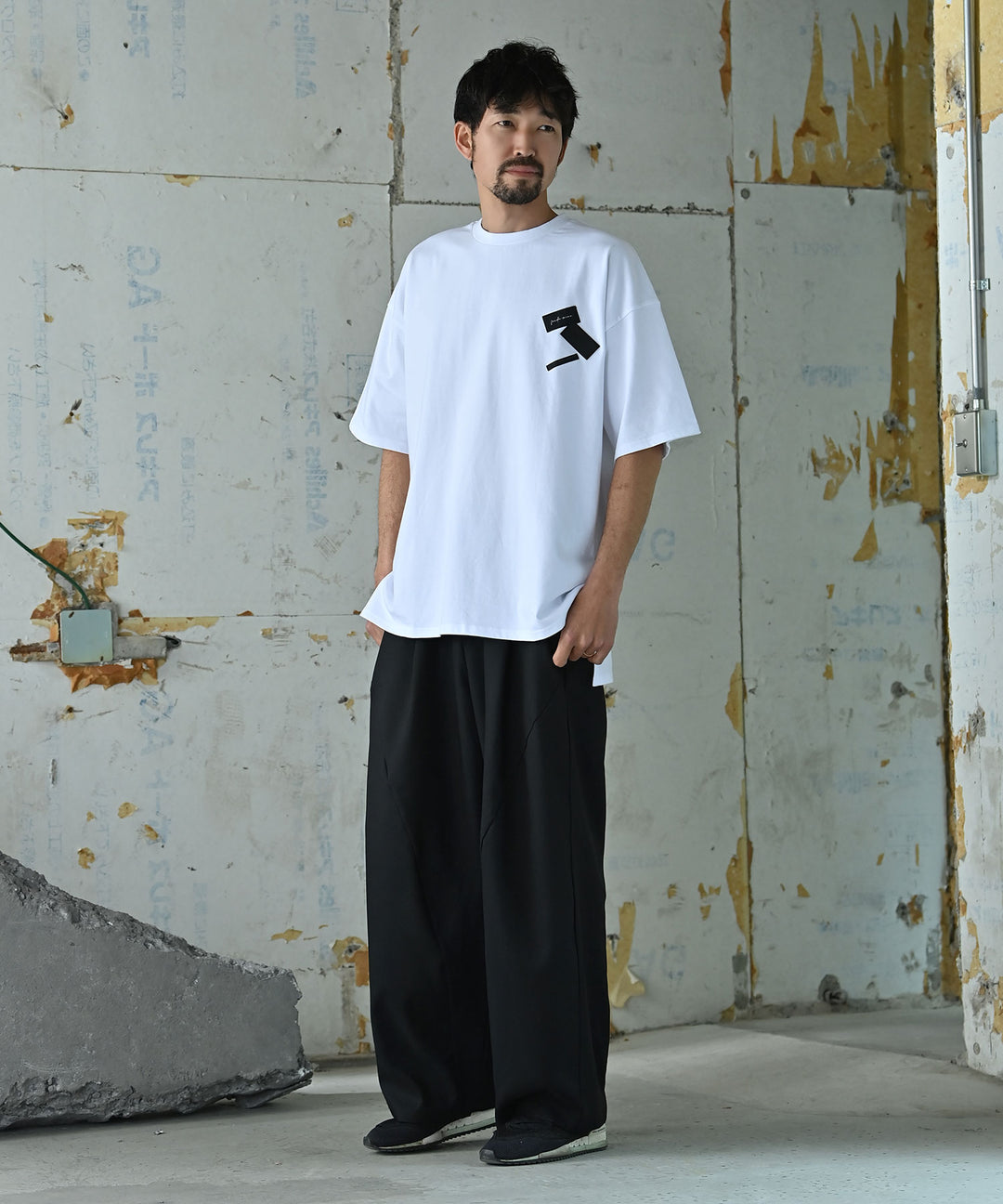 UNISEX コンセプトTシャツ