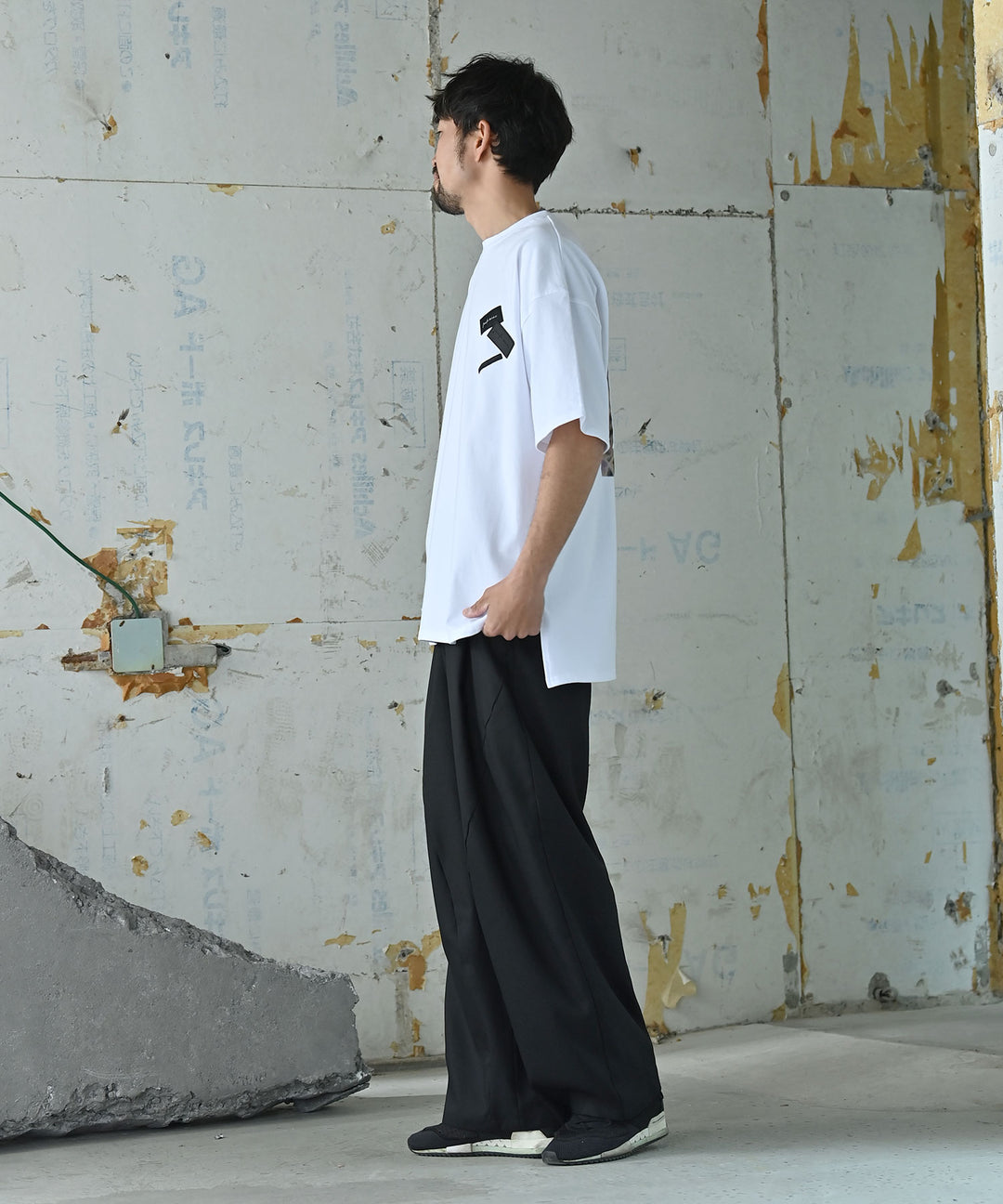 UNISEX コンセプトTシャツ