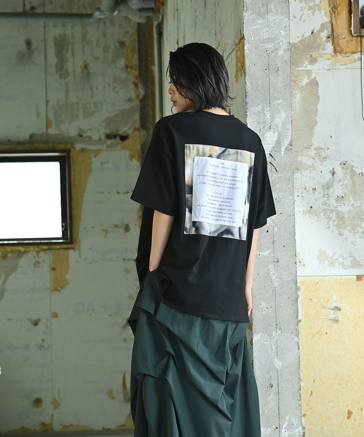 UNISEX コンセプトTシャツ
