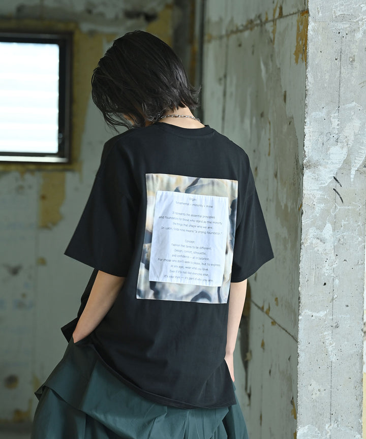 UNISEX コンセプトTシャツ