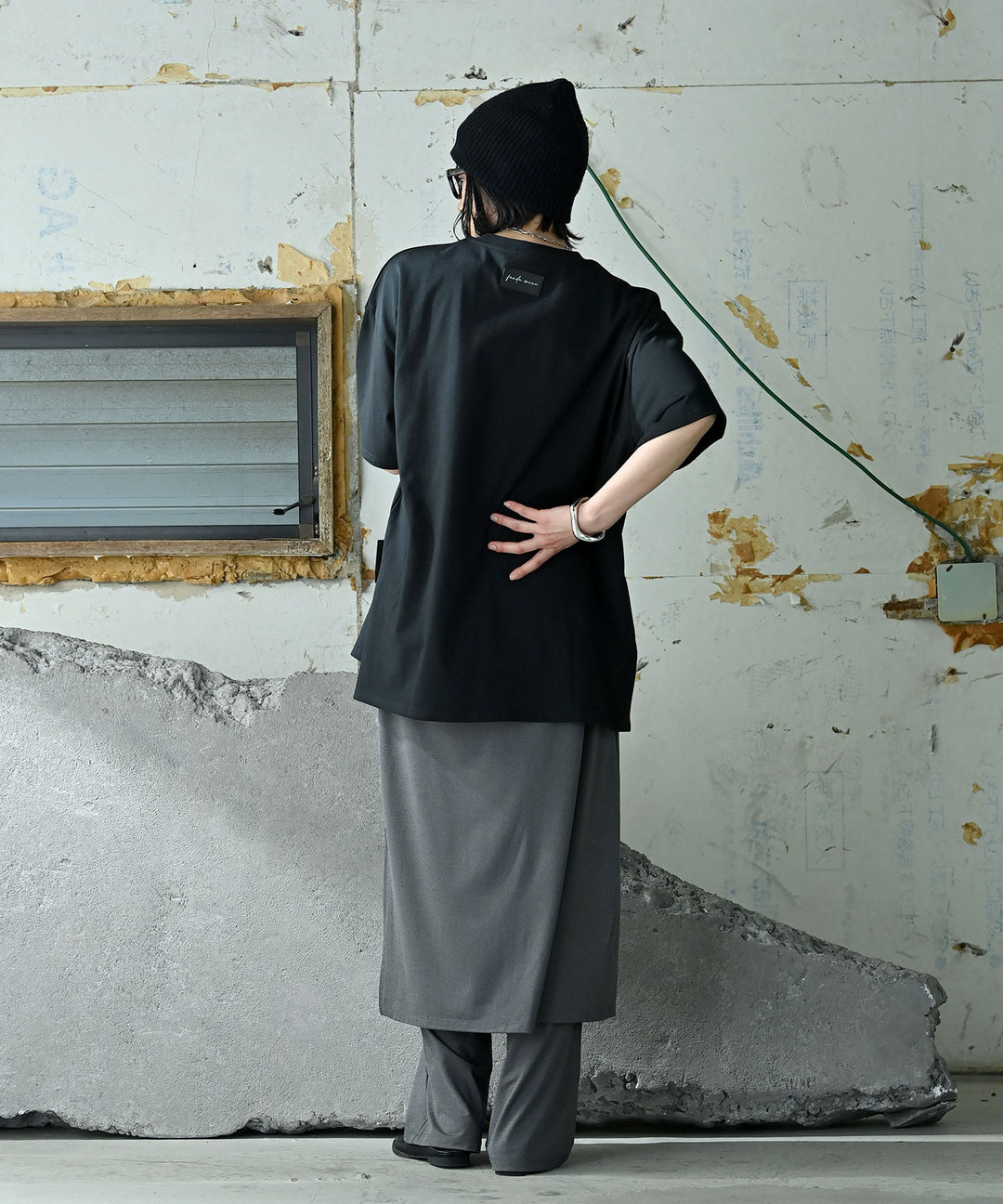 アンフィニッシュドTシャツ