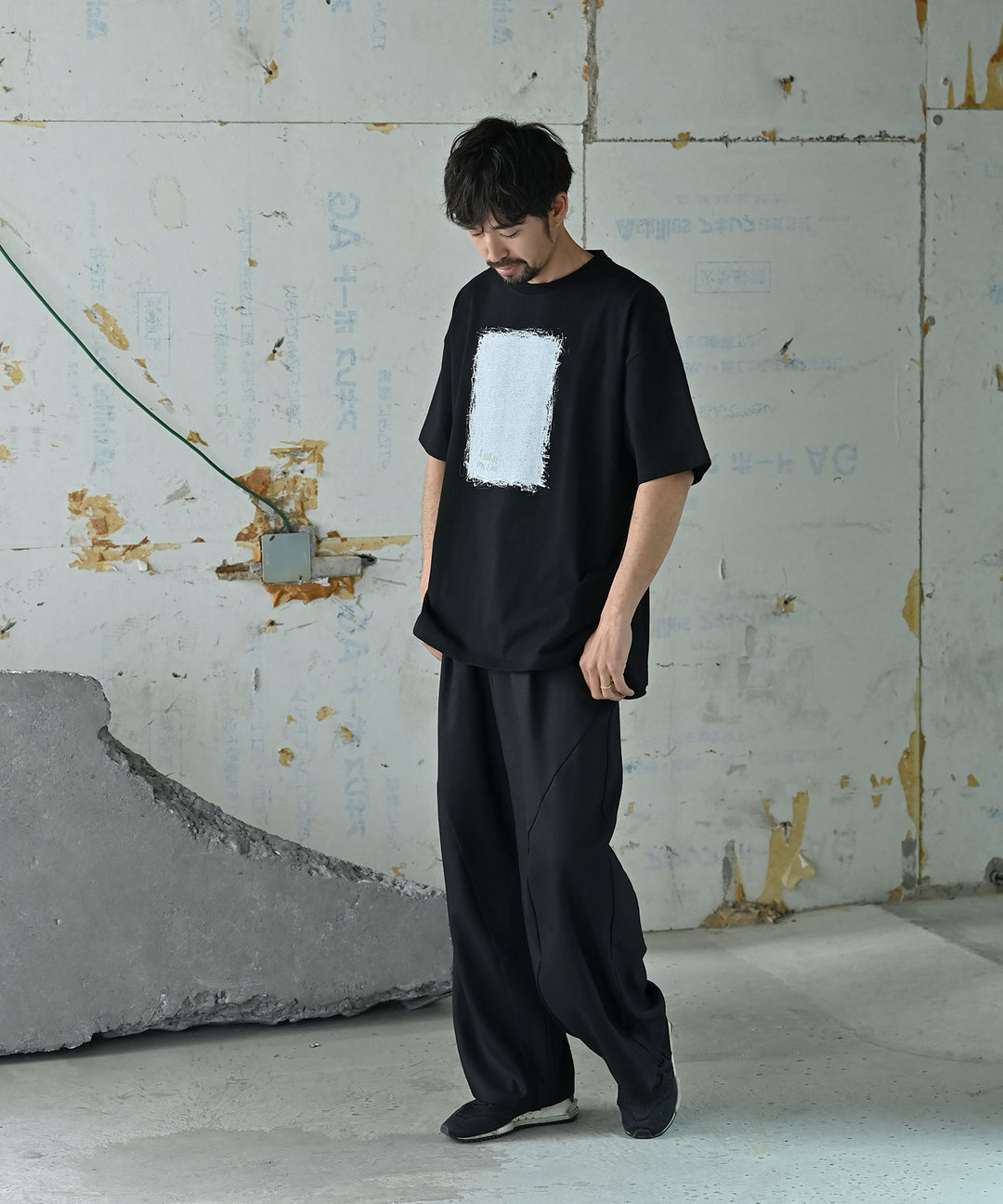 アンフィニッシュドTシャツ