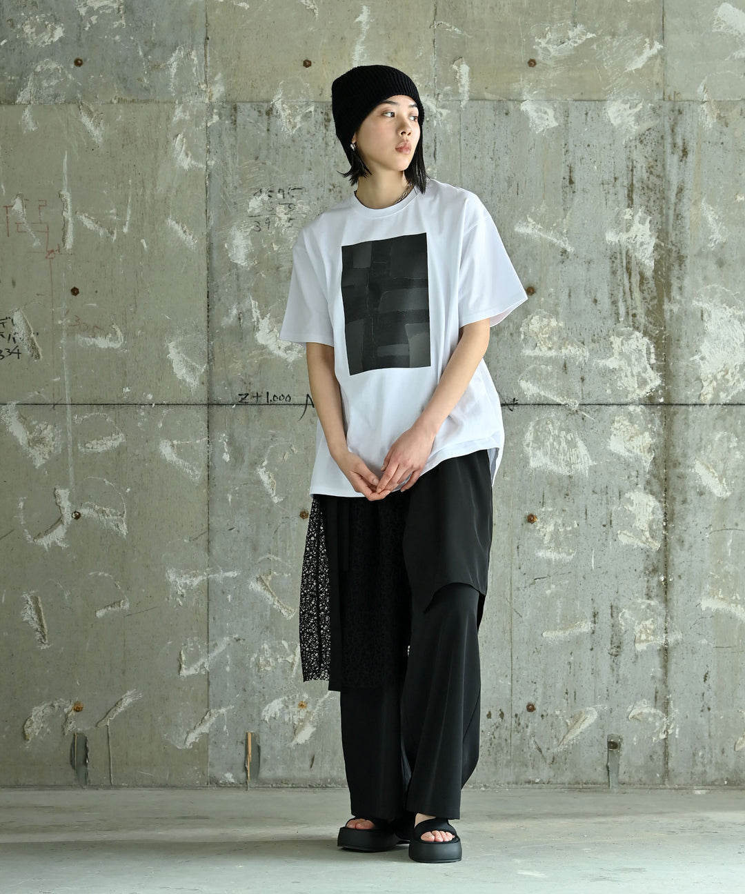 UNISEX メモリートレースTシャツ