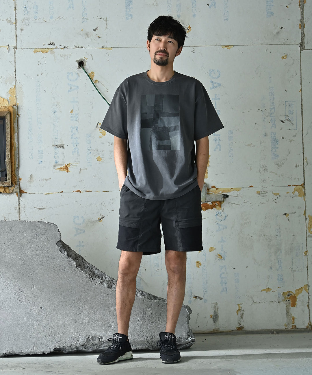 UNISEX メモリートレースTシャツ