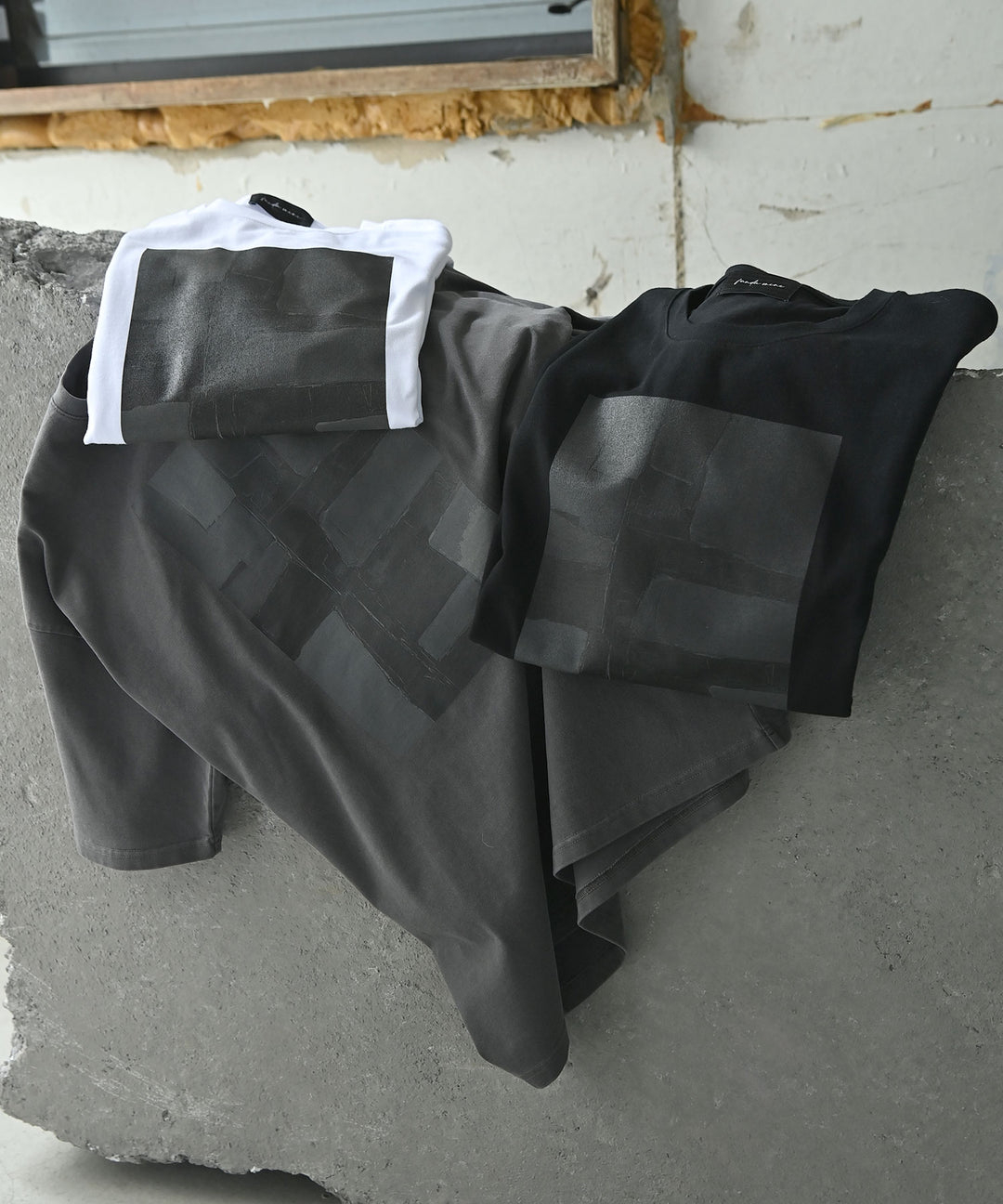 UNISEX メモリートレースTシャツ