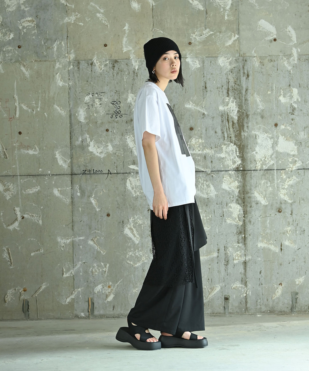 UNISEX メモリートレースTシャツ