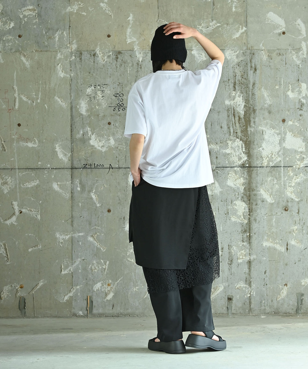 UNISEX メモリートレースTシャツ