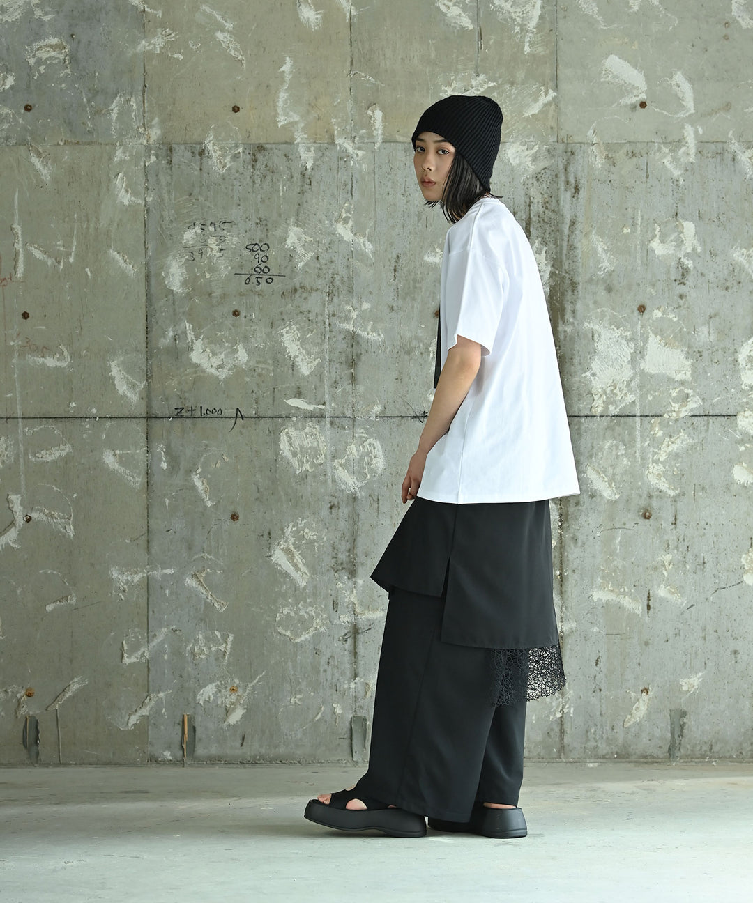 UNISEX メモリートレースTシャツ