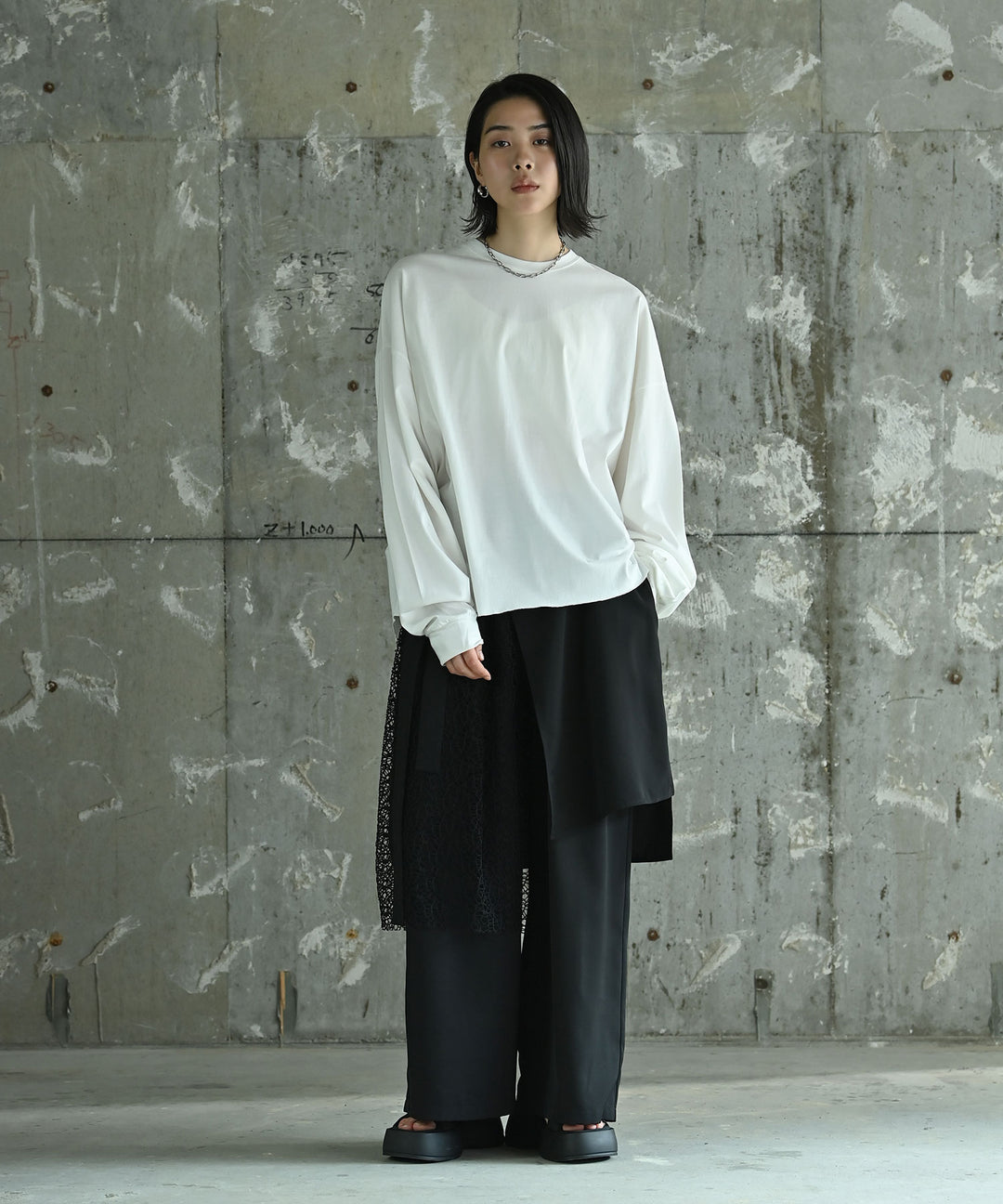 ルーズフィットトップス