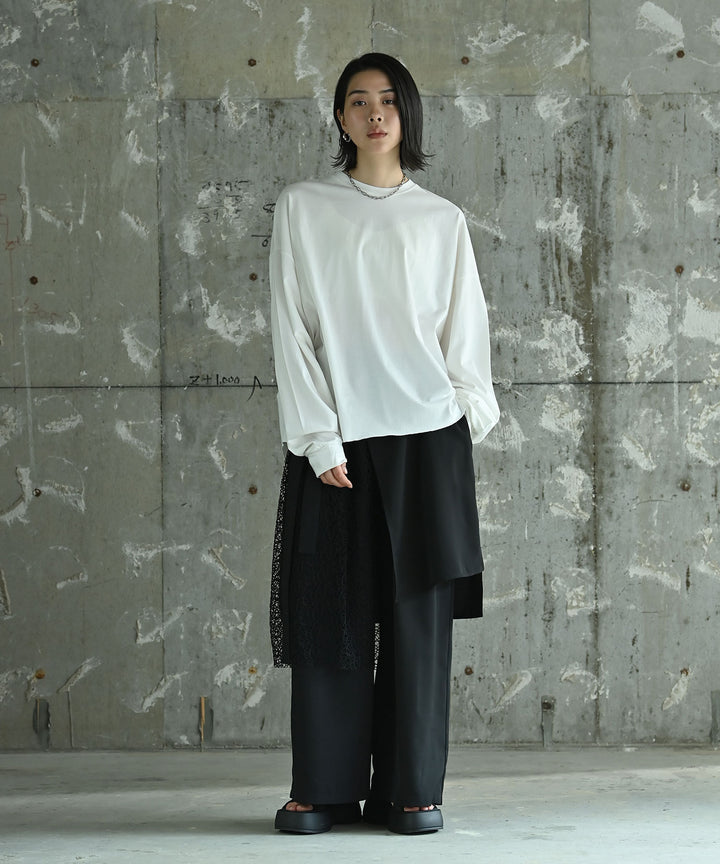 ルーズフィットトップス