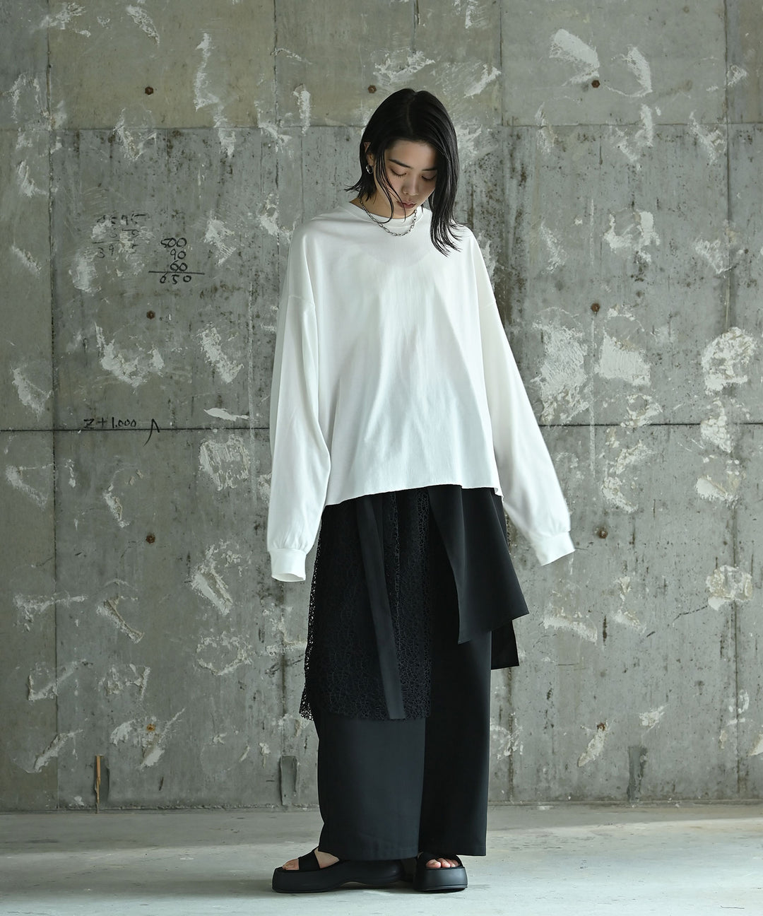 ルーズフィットトップス