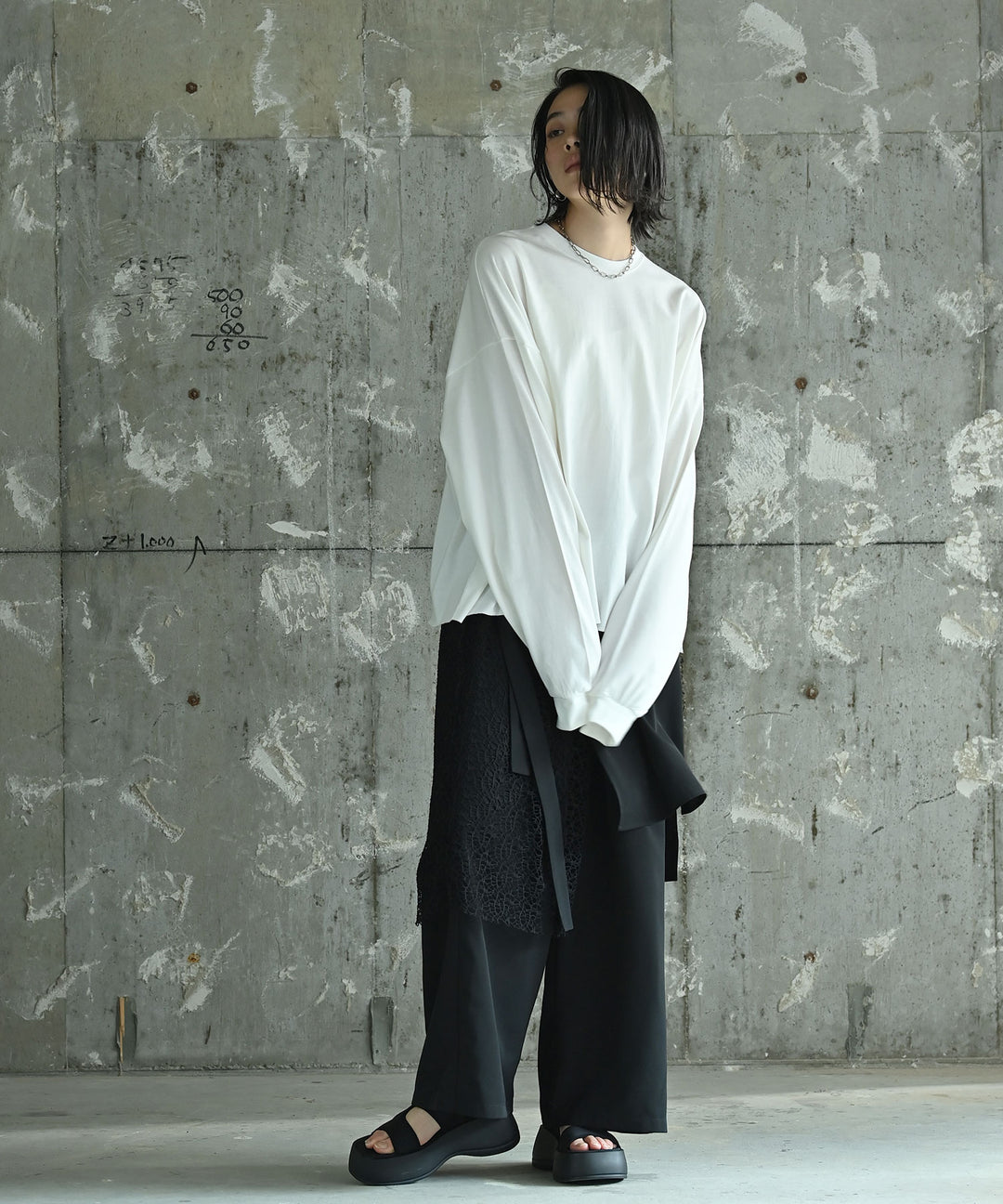 ルーズフィットトップス