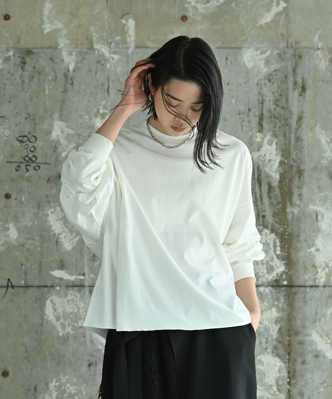 ルーズフィットトップス