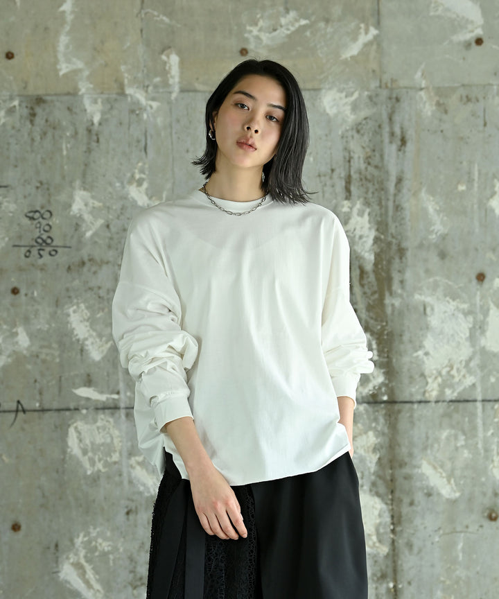 ルーズフィットトップス