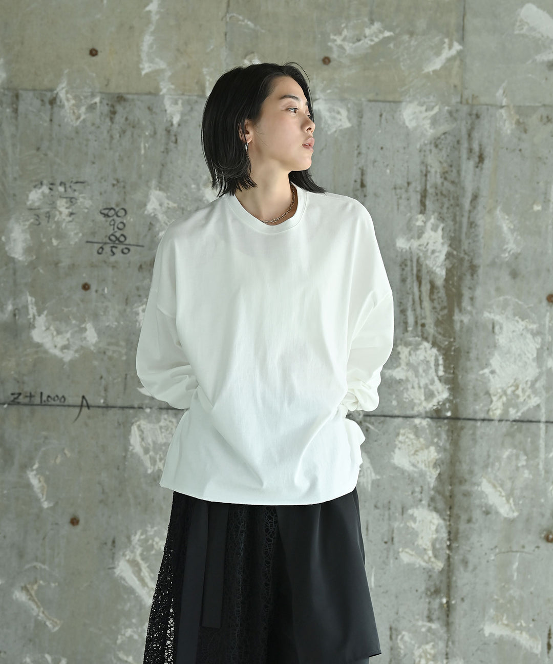 ルーズフィットトップス