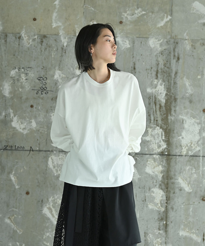 ルーズフィットトップス