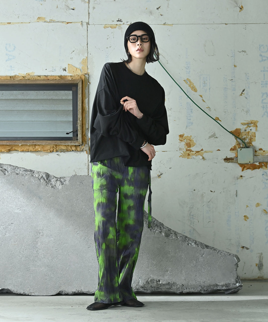 ペーパータッチリラックスパンツ