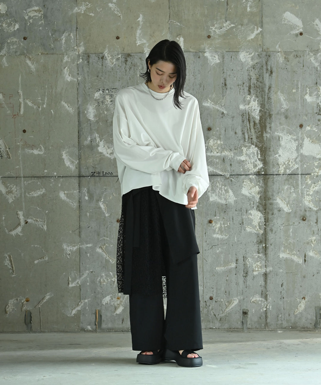 ルーズフィットトップス