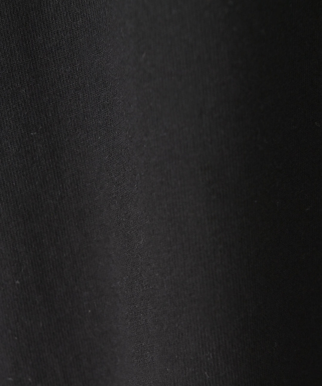 ルーズフィットトップス