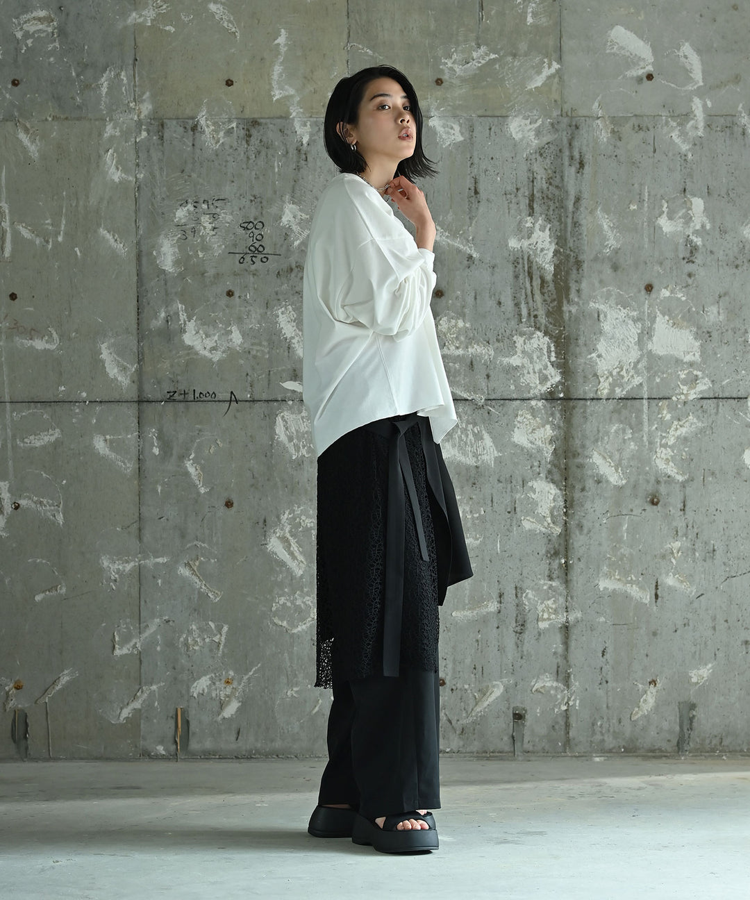 ルーズフィットトップス