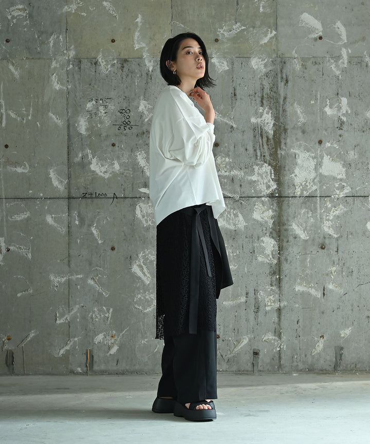 ルーズフィットトップス