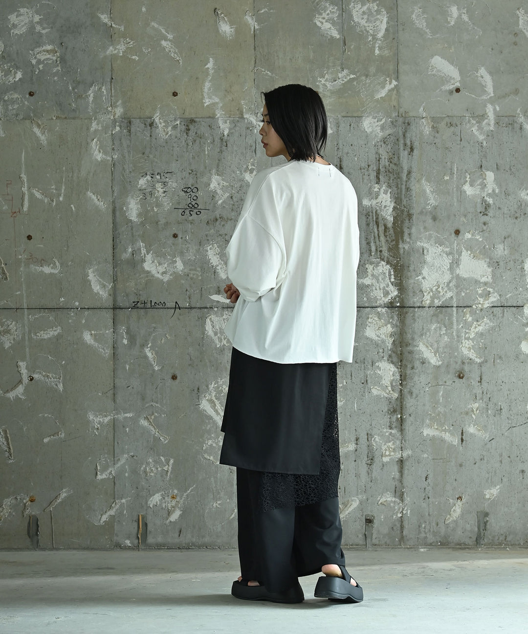 ルーズフィットトップス